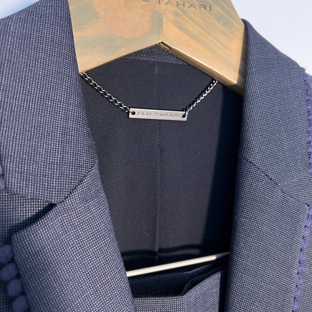 Elie Tahari pant suit in blue